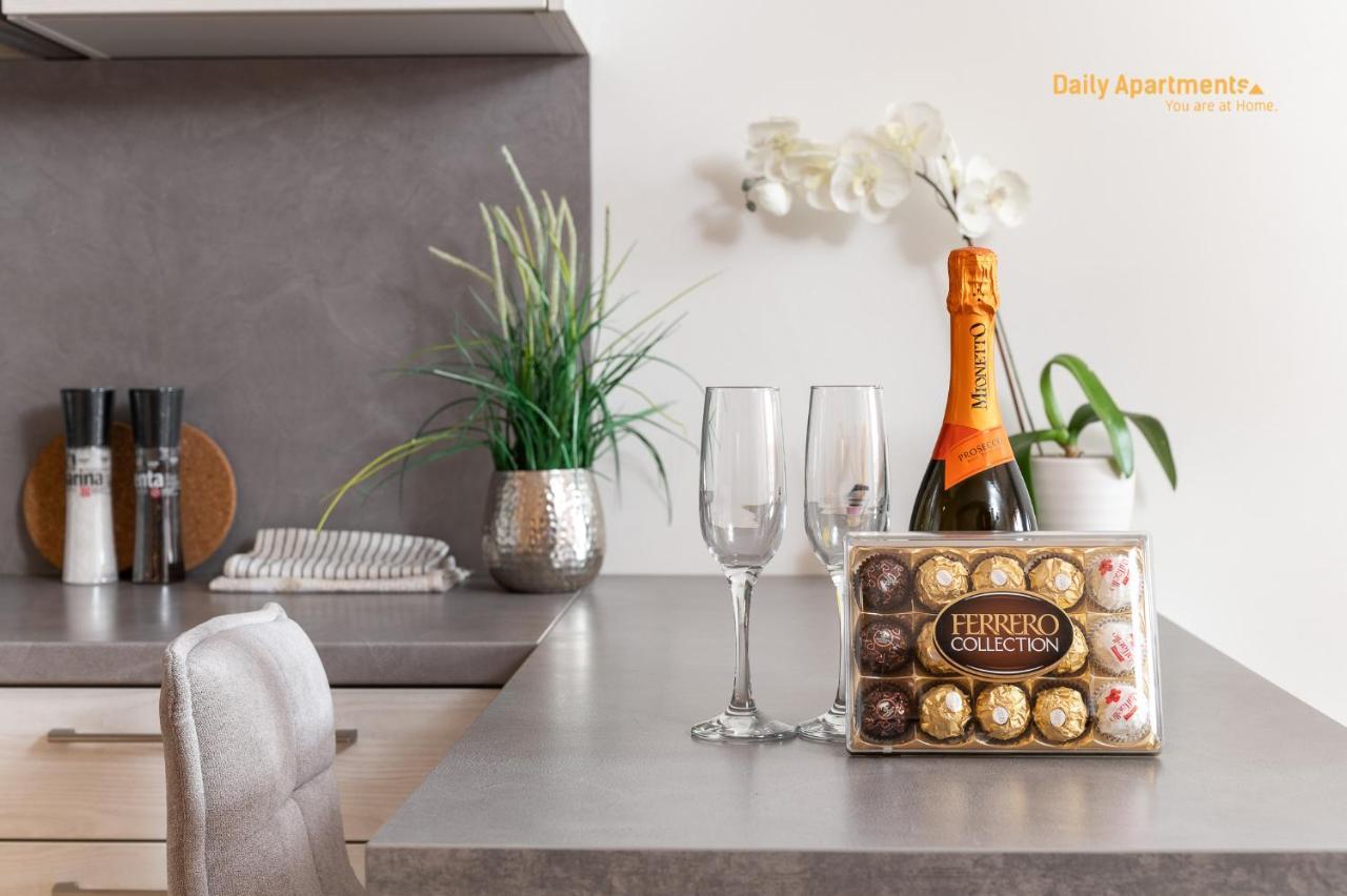 Luxury Suites - Rotermann By Rikas Hotels Reval Esterno foto